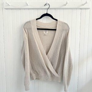 Billabong Cream Crop Sweater Size M